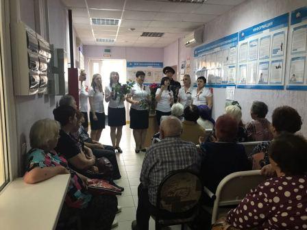 В Управлении ПФР в Тбилисском районе Краснодарского края 5 мая 2017 года прошла встреча сотрудников с ветеранами 